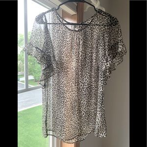 Ruffled sleeve, short sleeve cheetah shirt